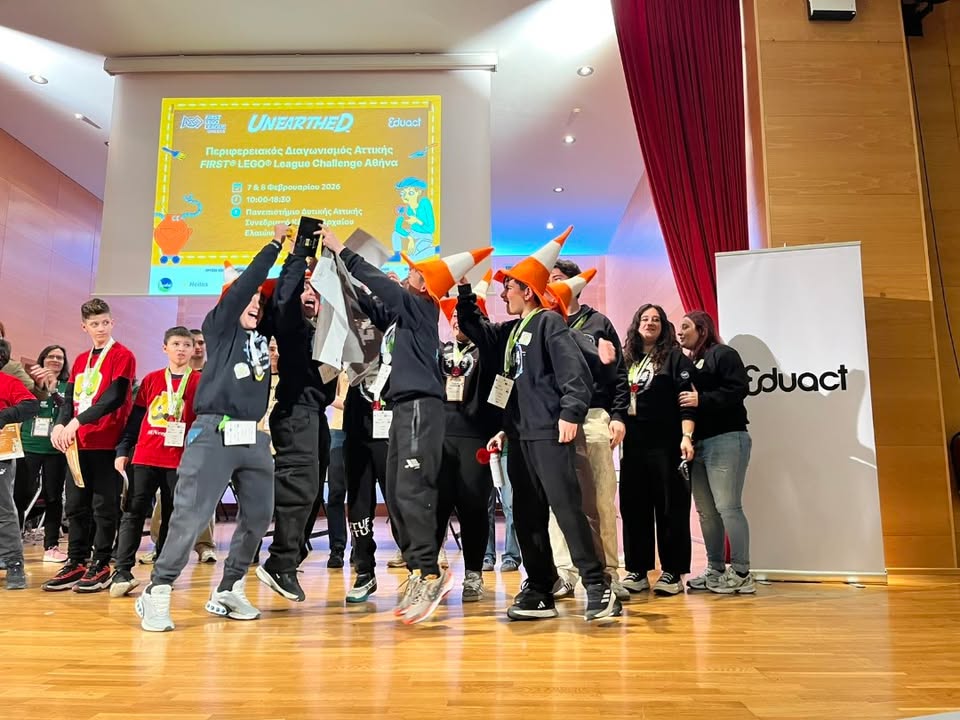 FLL Unearthed 2026 — InTeLab celebration